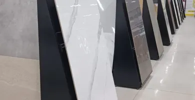 Como escolher o expositor de piso ideal para sua loja