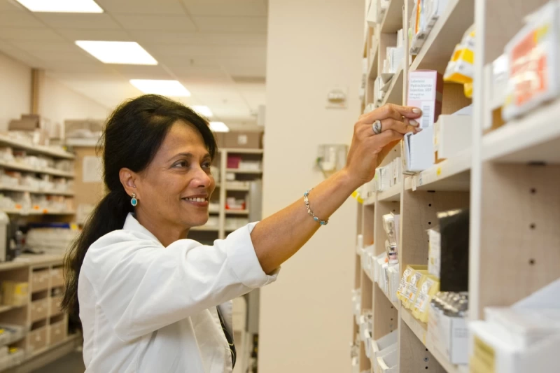 como organizar medicamentos na farmácia